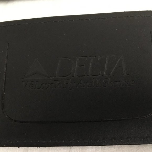 VTG Delta We Love to Fly and it Shows Luggage Tags - Picture 2 of 3